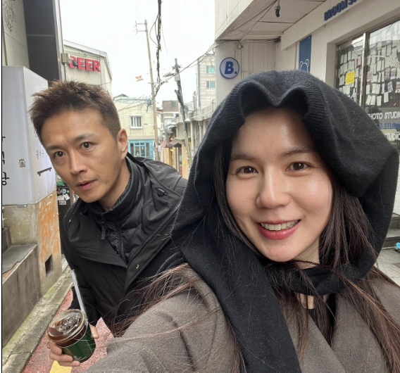 '박시은♥' 진태현, 수많은 아픔에도 "우리 부부는 여전합니다..인생길 …