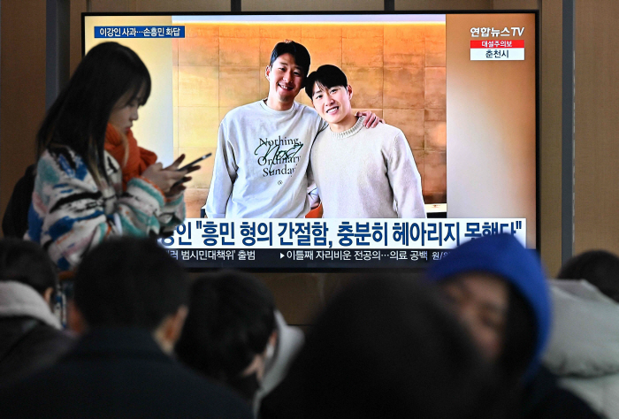 퍼디난드, 현역 월클 12명 컷 → 살라도 있고 케인도 있고.. SON …