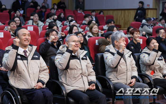 '장애인체육 프랜들리'유인촌 문체부 장관,동계데플림픽 결단식 응원,이천선…