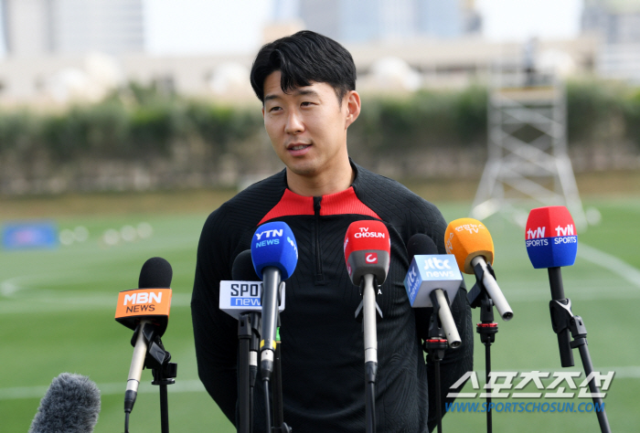 ‘이강인과 불화설 종결’ 손흥민 포용 리더십...영국-미국까지 화제, B…