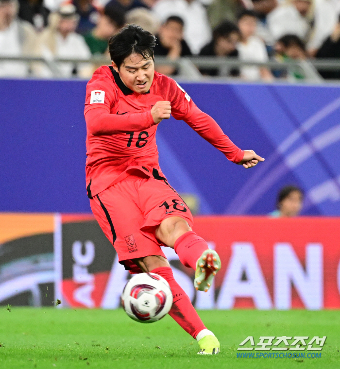 ‘이강인과 불화설 종결’ 손흥민 포용 리더십...영국-미국까지 화제, B…