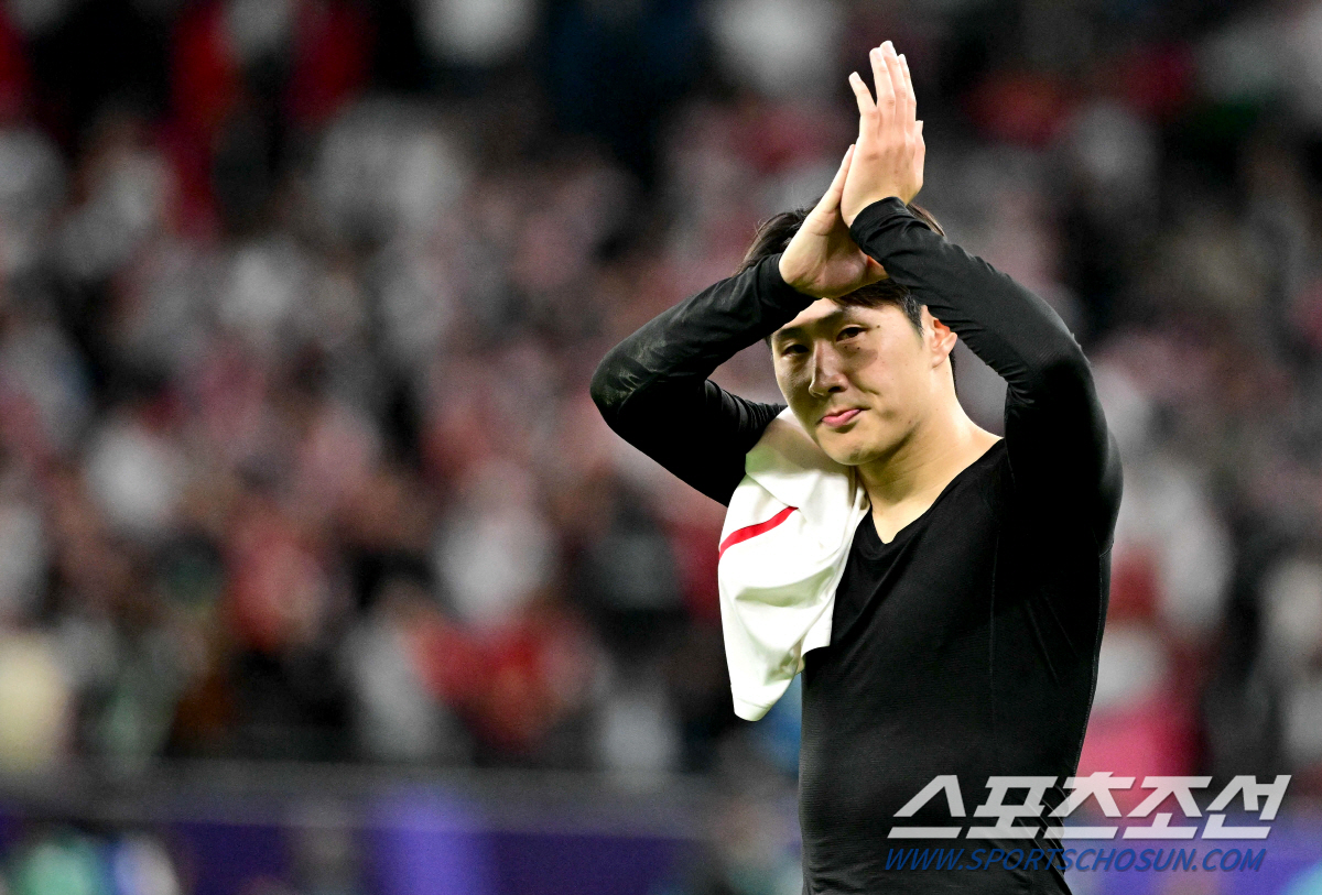 ‘이강인과 불화설 종결’ 손흥민 포용 리더십...영국-미국까지 화제, B…