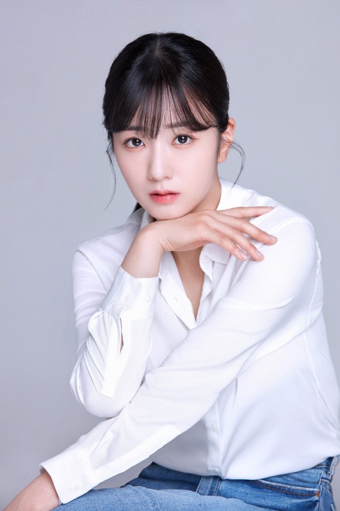 [공식] 윤보미, 김수현 비서 된다..'눈물의 여왕' 합류