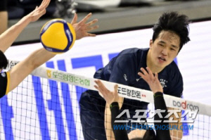 대한항공 살린 임동혁 생애 첫 5R MVP. 김연경은 역대 최다 MVP[공식발표]