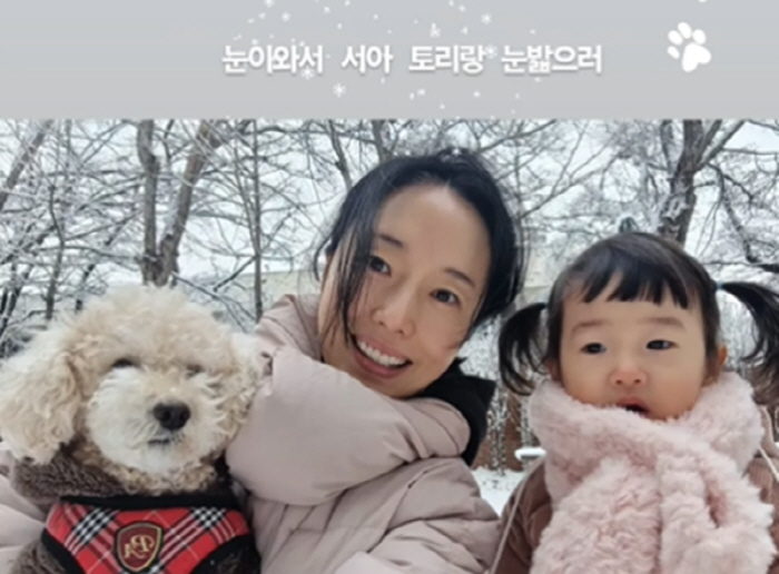 '194억 건물주' 이정현, 딸과 행복한 시간...여유 가득한 미소 "눈…