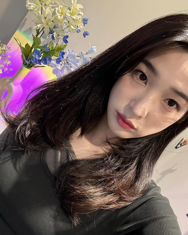 '166cm·50kg' 율희 "오늘 왜 이렇게 부었지?" 부은 얼굴에 울…