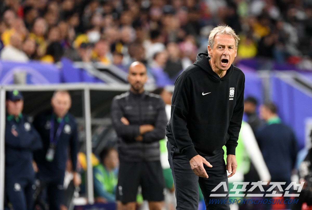 '공공재 아니다!' 민심 폭발, KFA '2차 전력강화위원회'…'사령탑 …