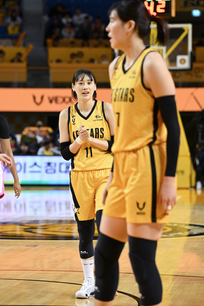 'WKBL 새 역사' 청주 KB스타즈, 사상 첫 정규리그 '홈 전승' 달…