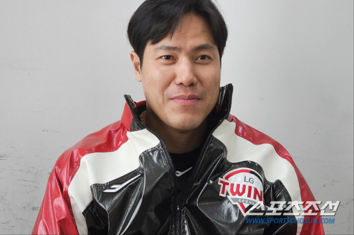 "작년에 잘했으니 내 자리 주겠지. 그런게 어딨나." 39세. FA 마지…