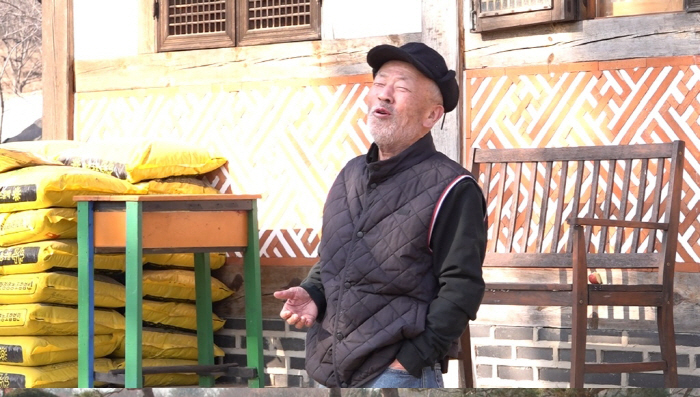 '역대 최고령 미우새' 임현식, 1000평 규모 한옥집에서 독거 20년차…