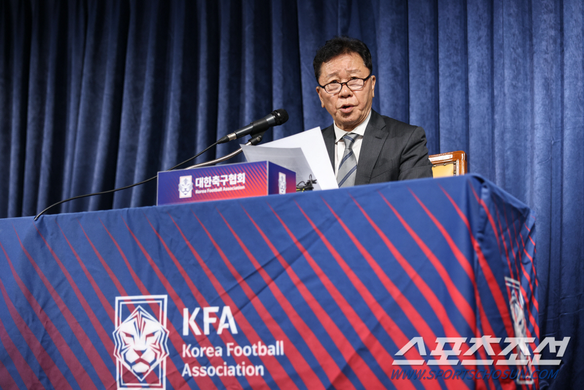 韓 임시감독, '클린스만이 찍은' 독일 혼혈 미드필더 카스트로프 발탁할까