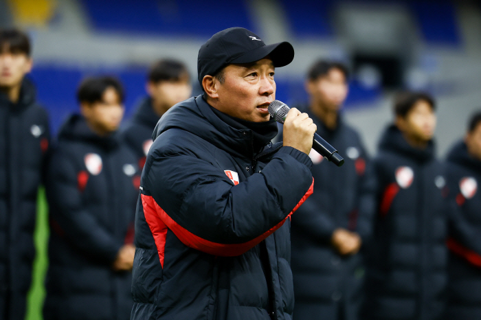‘가변석 1234석 가득 찬 출정식’ 부산아이파크, 축제 같았던 2024…