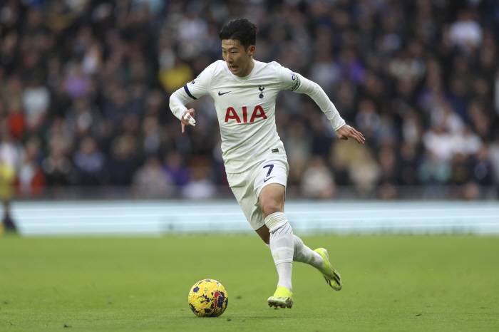 '월클'을 넘어섰다! SON=살라. EPL 최고 레전드. 英 매체 "살라…