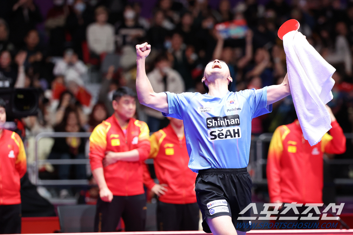 "中팬 '짜요'를 '비셩(必勝)'으로 바꾼" 韓'닥공 삼총사'의 힘[부산…