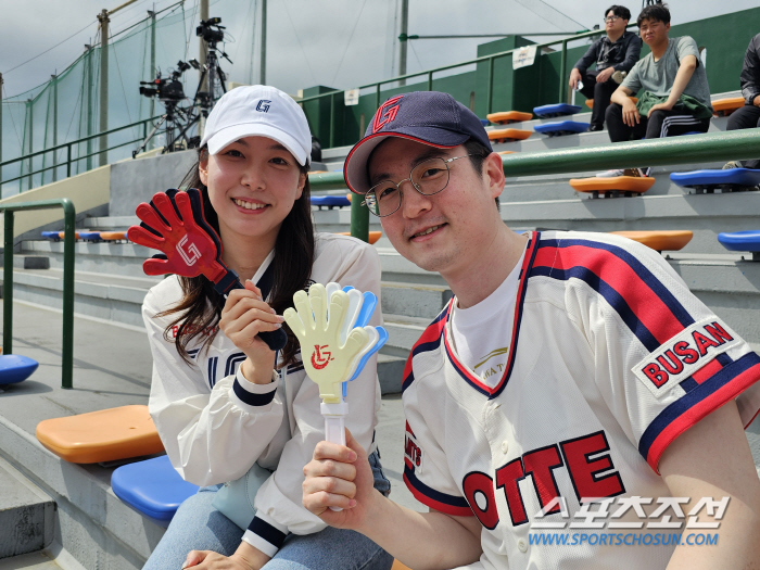 1500㎞ 날아왔다! '도쿄→오키나와' 찐부산갈매기 부부의 영원한 사랑 …