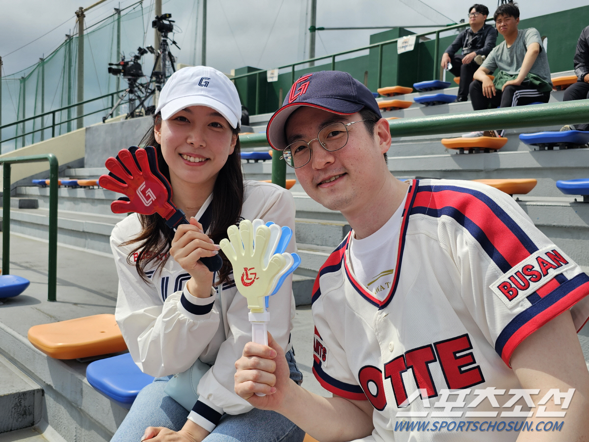 1500㎞ 날아왔다! '도쿄→오키나와' 찐부산갈매기 부부의 영원한 사랑 …