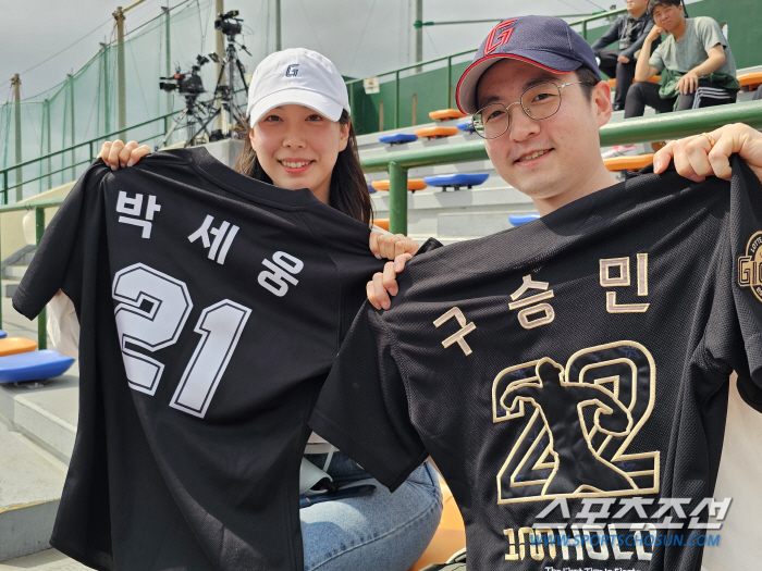 1500㎞ 날아왔다! '도쿄→오키나와' 찐부산갈매기 부부의 영원한 사랑 …