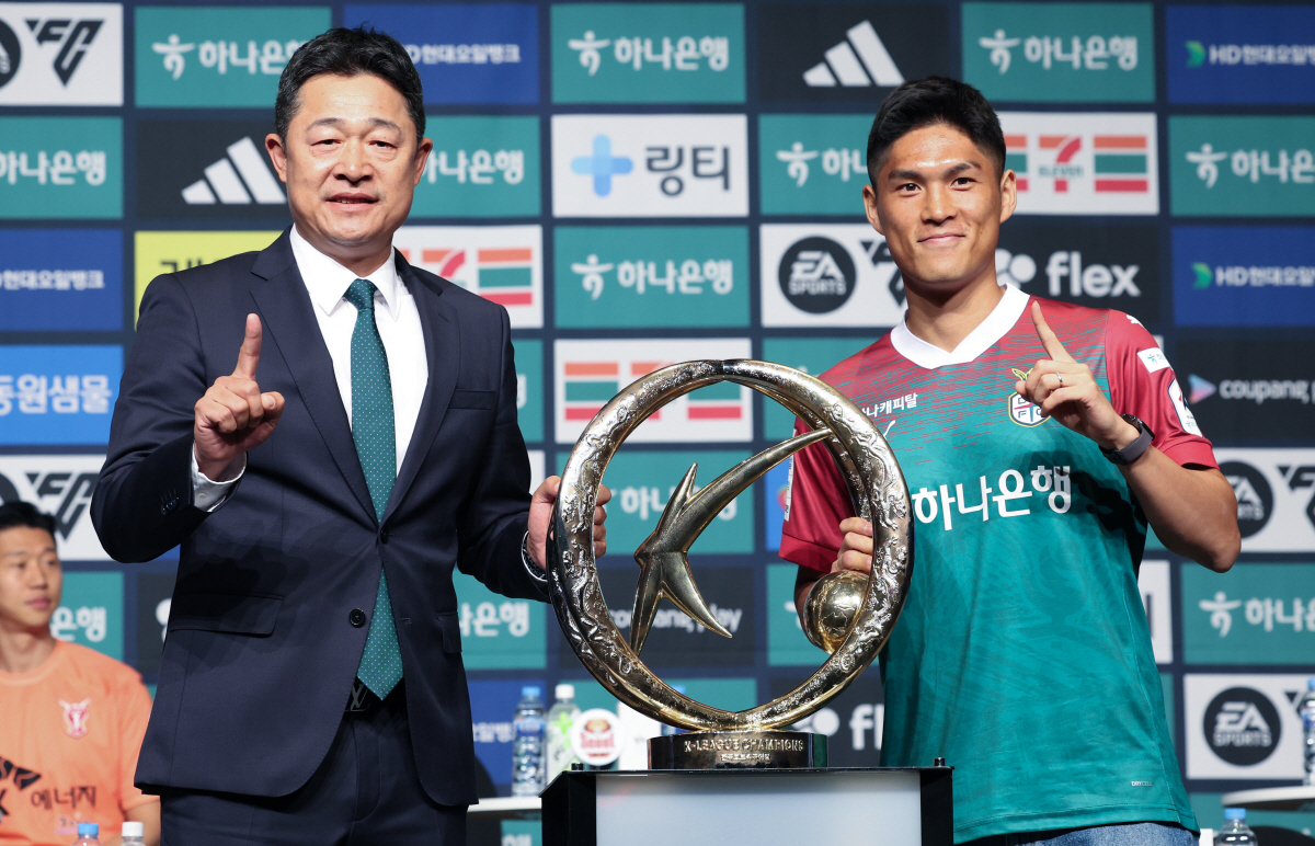 [K리그1 미디어데이]"지금 잔디 걱정하고 있어" 홍명보 감독의 '미소'…
