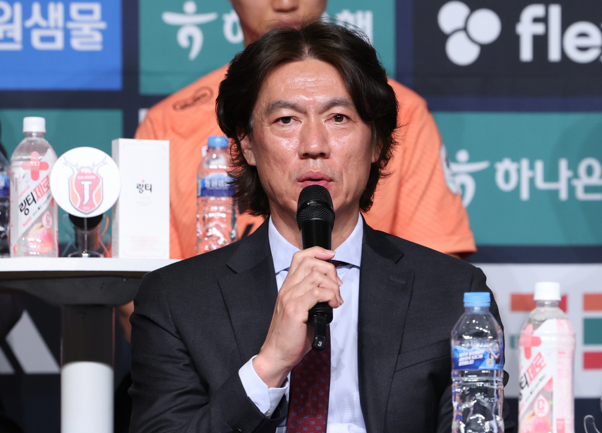 미디어데이서도 어쩔 수 없는 화두, 'A대표팀 감독', 황선홍 올림픽대표…