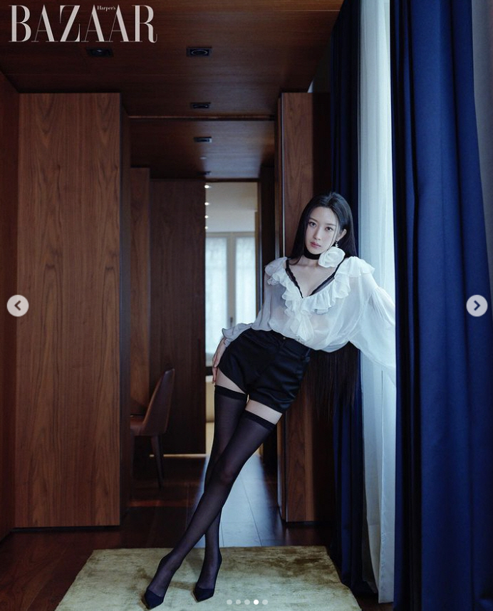 "앰버서더 충실" 문가영 '팬츠리스 노출룩' 그후..애프터파티도 '란제리…