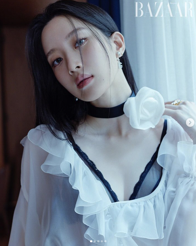 "앰버서더 충실" 문가영 '팬츠리스 노출룩' 그후..애프터파티도 '란제리…