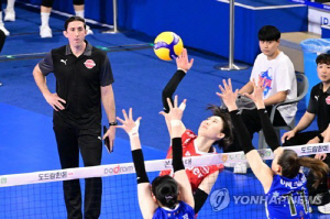 페퍼저축은행 트린지 감독과 결별…이경수 감독대행 체제