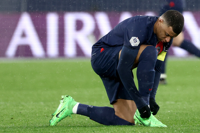 "이미 마음이 마드리드에 있다"...이강인 떠나는 음바페, PSG 애정 …