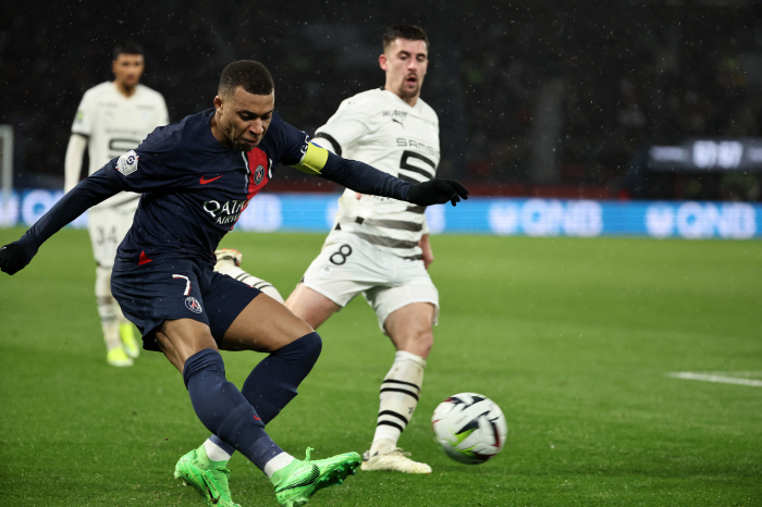 "이미 마음이 마드리드에 있다"...이강인 떠나는 음바페, PSG 애정 …