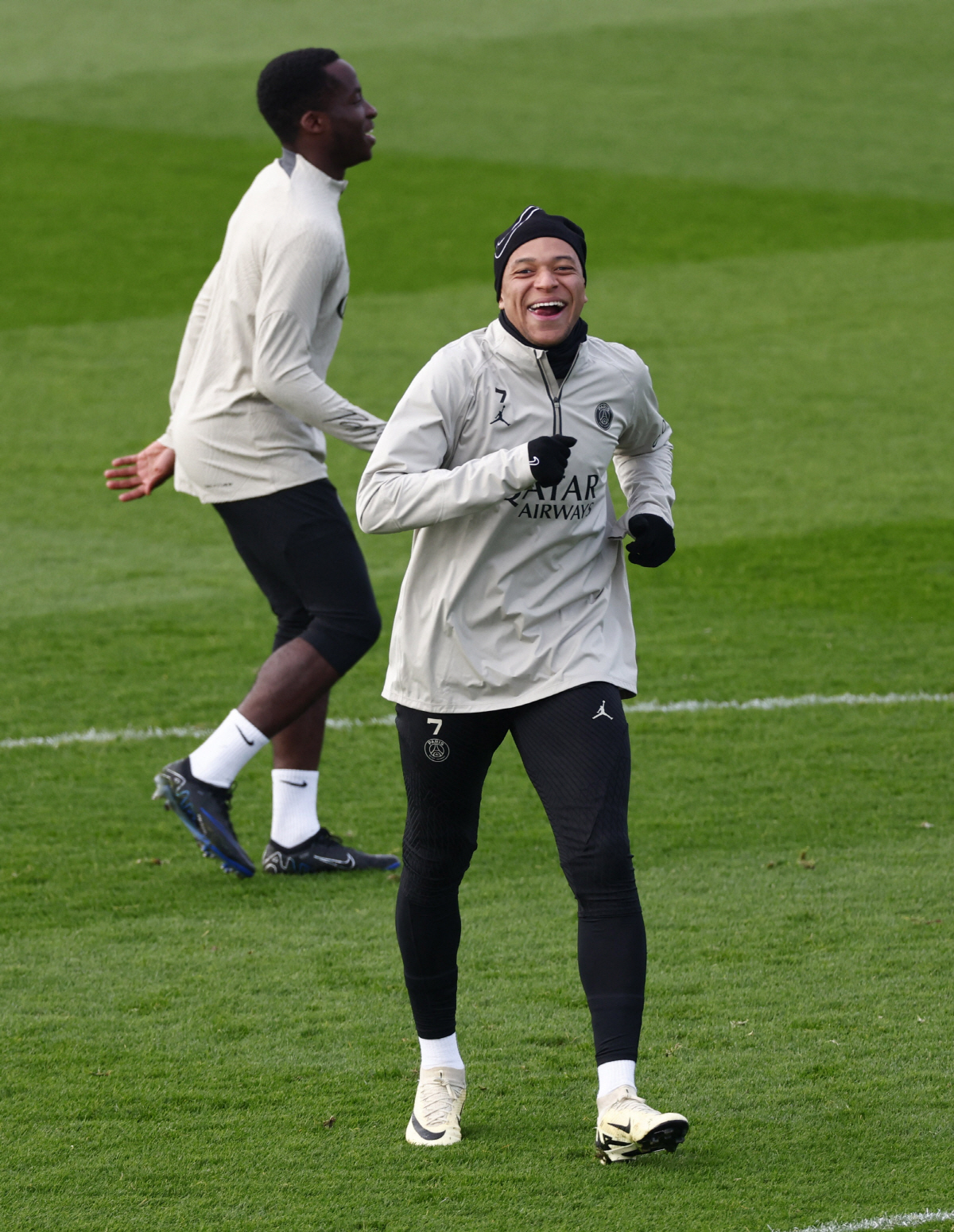 '포스트 음바페' 준비하는 PSG, 엔리케 감독 "음바페 없는 경기에 익…