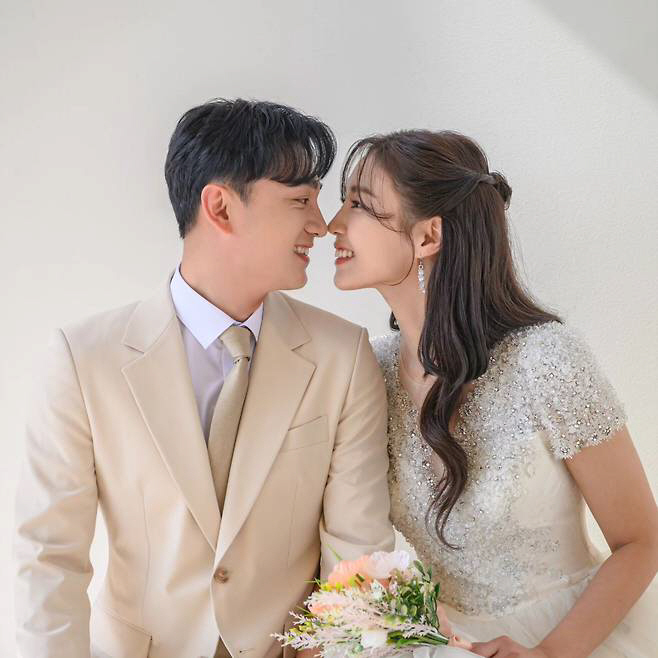 '야구여신' 정인영, ♥윤석현과 재혼 1년만 쌍둥이 임신…"고위험 산모지…