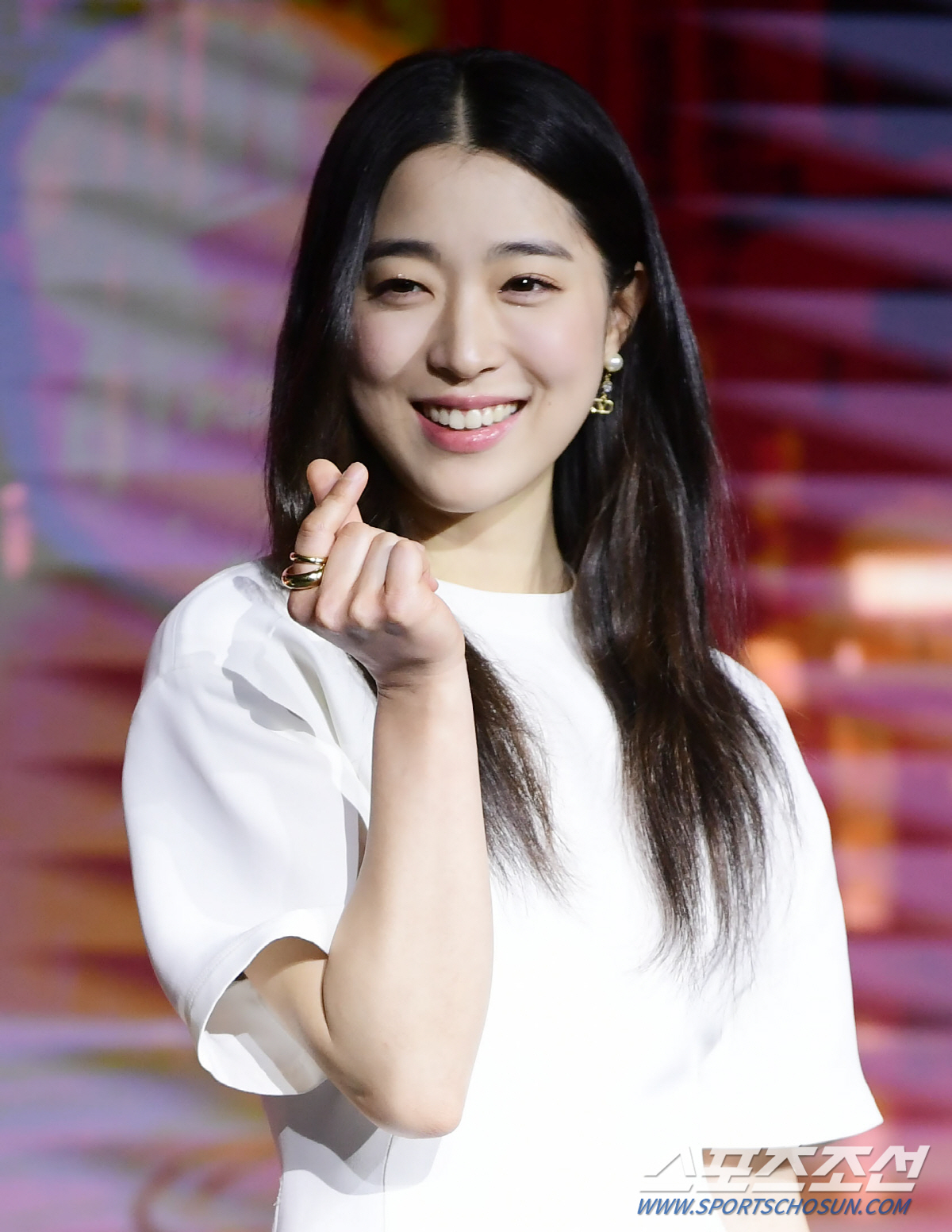 [SC현장] "미모 덕 봤다"…더벅머리 송중기에 불어하는 최성은, '로기…