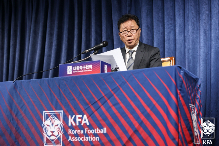 [공식발표]'황새' 황선홍, A대표팀 임시 사령탑 선임…국대+올대 겸임한…