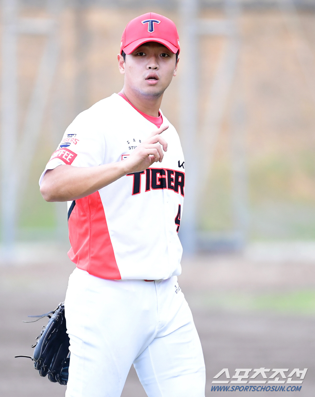 신인 맞아? KIA 마운드 달구는 '최강야구' 비밀병기. '3K→3땅볼'…