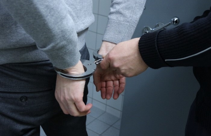 '정자 밀수' 남성 7년 만에 체포, 한 번에 받은 돈이…