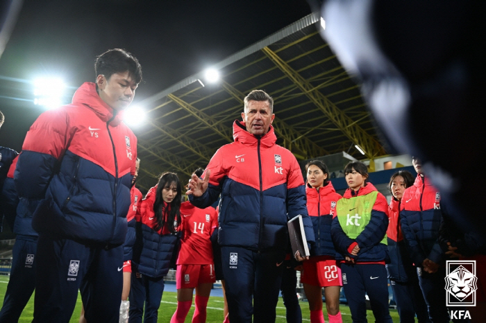 콜린벨호, FIFA랭킹 낮은 포르투갈에 졸전끝 1대5 대패...월드컵 무…