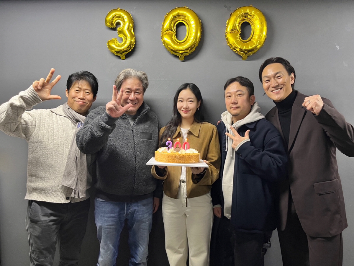 [공식] 터졌다 '파묘'! 7일만에 300만 돌파..'서울의 봄' 보다 …