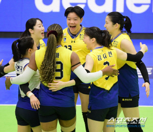 돌아온 위파위, 매경기 고전하던 현대건설도 모처럼 3-0 완승 [수원 현장]