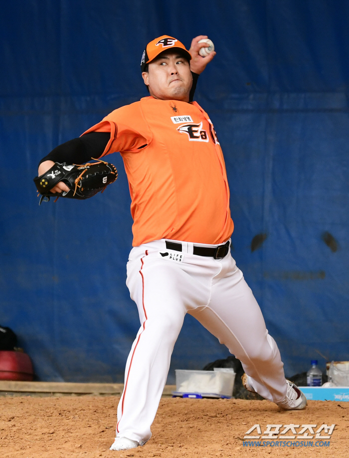 RYU 이후 10년 만에 나온 에이스…부진·부상 이별 선언 "다 바꿨습니…