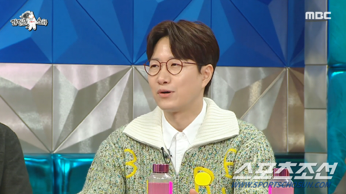 "부부 사이 일은 거실서 격렬하게". 조우종, '♥정다은' 각방살이에도 …