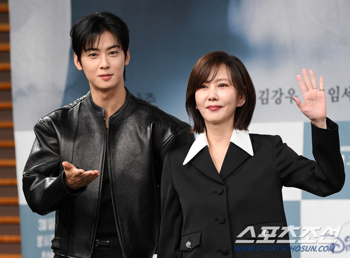 [SC현장]"이유가 필요 없는 캐스팅"…김남주x차은우 '원더풀 월드', …