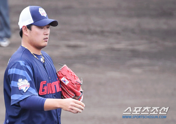 "여성분과 몇번 연락, 그 이상 관계 아니다" 나균안 외도+폭행설 정면 …