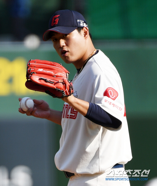 "여성분과 몇번 연락, 그 이상 관계 아니다" 나균안 외도+폭행설 정면 …