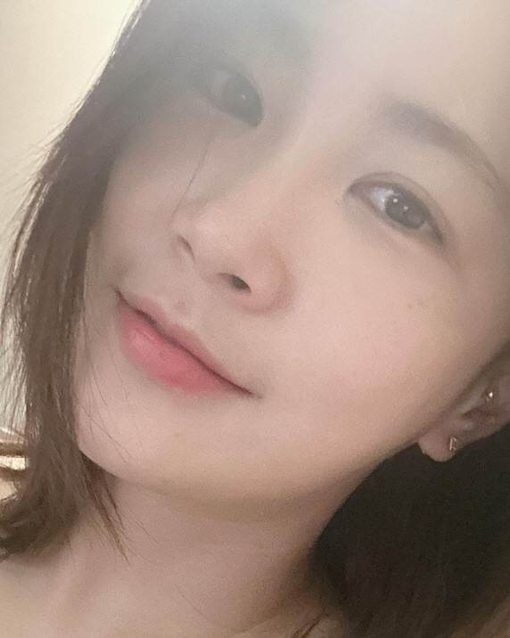 김지민, 과감한 민낯 셀카 "예쁜척 죄송"..♥김준호 사로잡은 미모