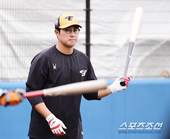 ML 78승 공 언제 쳐보나…비에 씻겨간 'VS 류현진', 성공적 캠프 …