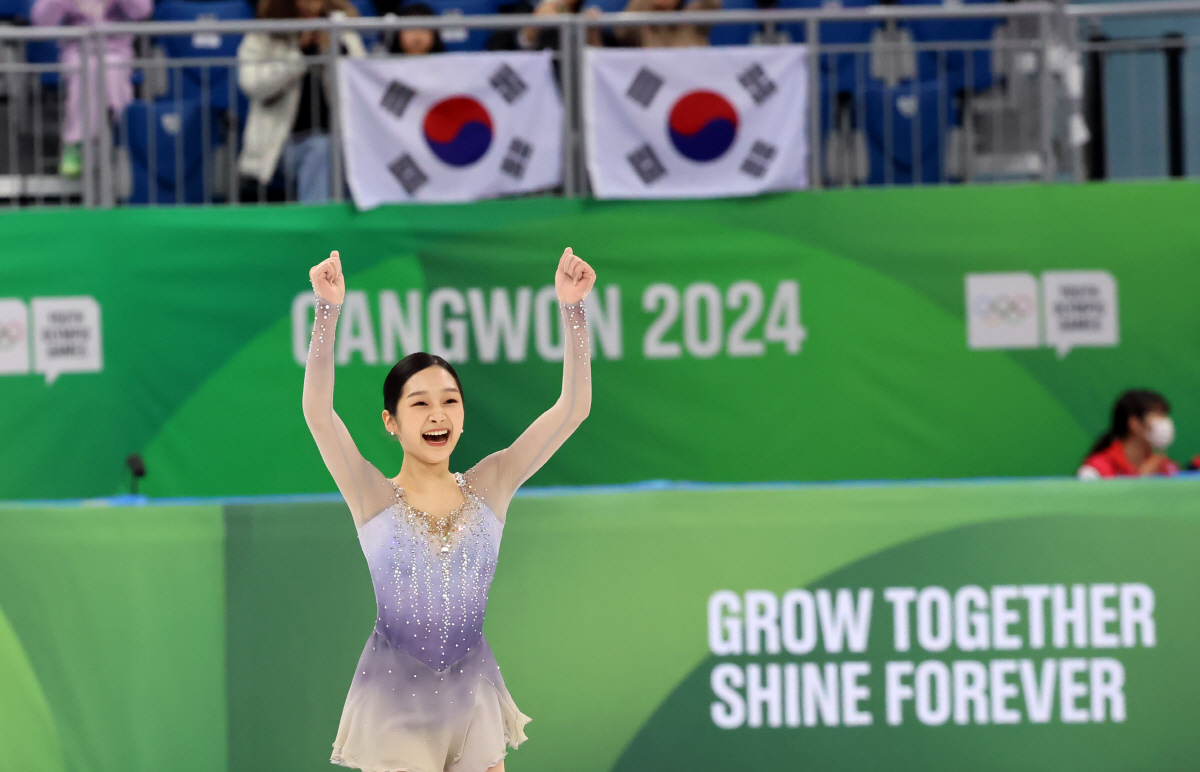 '리틀 김연아'신지아, 주니어 세계선수권 3회 연속 銀…'日 시마다 벽 …