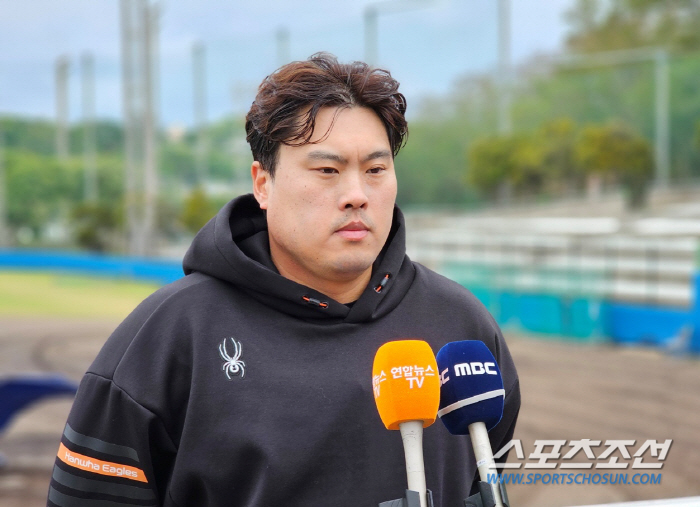 "18승에 1점대 방어율 가능" 방망이 두 개 부러트린 위력…비에 쓸려갈…