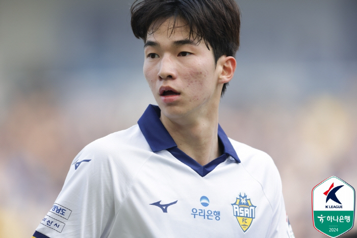 [현장리뷰]'1만4196명 2부 최다 관중 新기록→뮬리치 멀티골' 수원 …