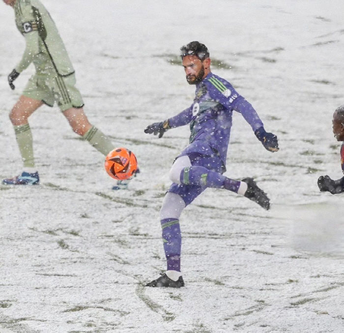 'SON과 언쟁' 옛 동료, 토트넘 떠나 개고생.. MLS 설원 축구 이…