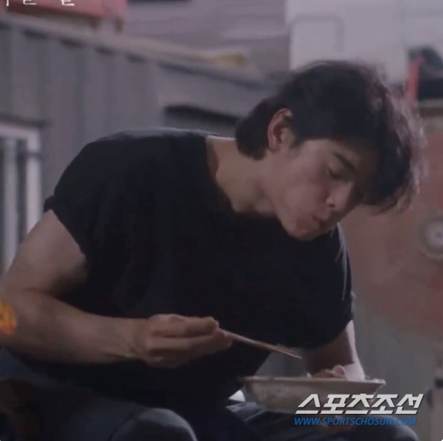 [SC이슈]차은우 때문에 짜장면 PPL '실패'? 차은우, 짜장면 '폭풍…