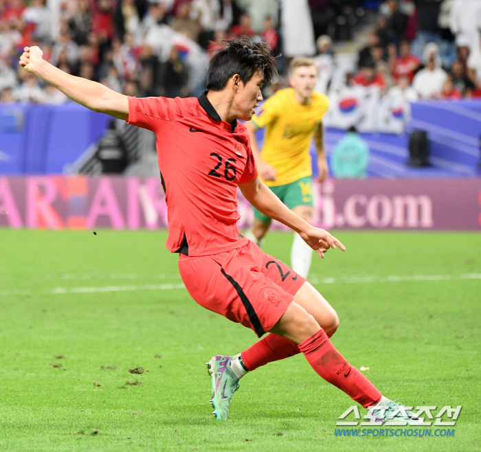 어렵게 주전 꿰찬 양현준, 발 높이 들었다가 '15분만에 퇴장', 셀틱 …